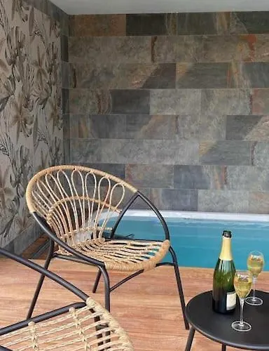 Escapade Romantique à Omer-espace Totalement Privatisé Avec Terrasse Hébergement de vacances Saint-Omer (Pas-de-Calais)