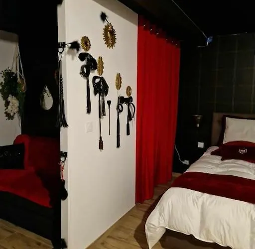 Escapade Romantique à Omer-espace Totalement Privatisé Avec Terrasse * Saint-Omer (Pas-de-Calais)