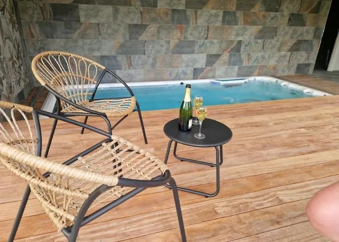 Escapade Romantique à Omer-espace Totalement Privatisé Avec Terrasse * Saint-Omer (Pas-de-Calais)